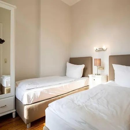 Haus Auf Dem Huegel Klassische 03